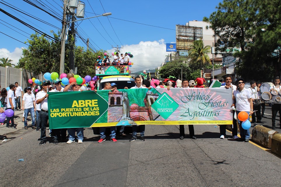 Participación en Desfile del Comercio